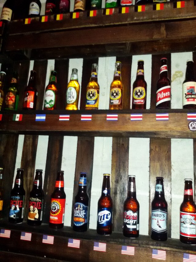 algunas de las cervezas que frecen en beer factory inc.